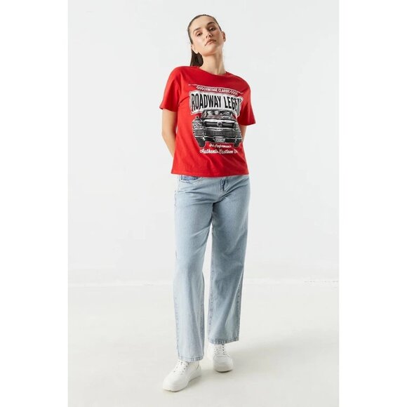 NWT STREETWEAR SOCIETY Roadway Legend Graphic Boyfriend T-Shirt Size M Color Red - Picture 3 of 7